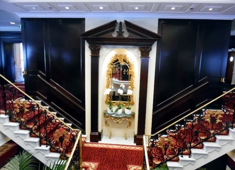 Oceania Cruises Sirena Atrium Editorial Use Only Copyright by Susan J Young ceania Cruises Sirena Atrium Editorial Use Only Copyright by Susan J Young
